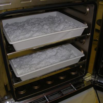 drying of the final product in a vacuum dryer