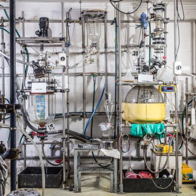 overall view of the pilot plant reaction assembly