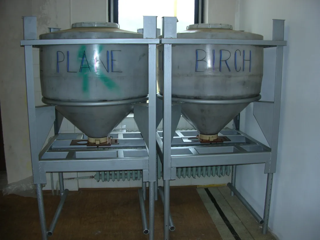 Resource reservoirs - birch and plane tree bark